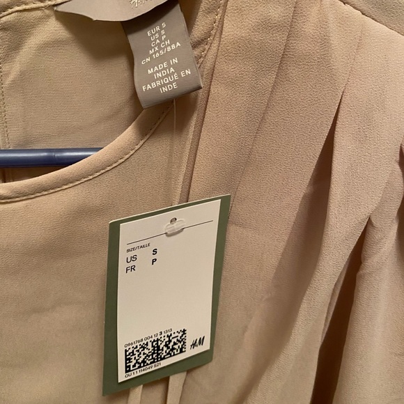 Light beige BNWT H&M long sleeve dress - Picture 4 of 6
